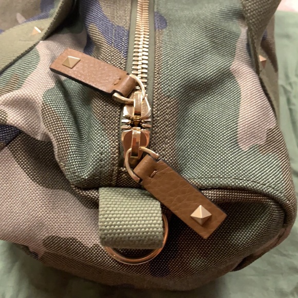 Authentic Valentino Garavani Overnight Bag NWT - Picture 4 of 12